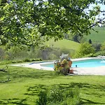 Chez Caro * Mourjou
