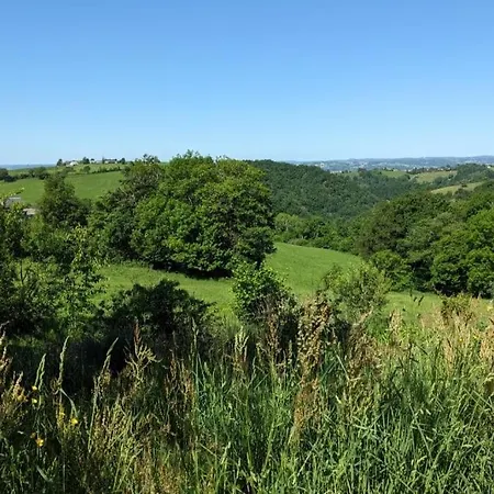 Chez Caro Дом отдыха Mourjou